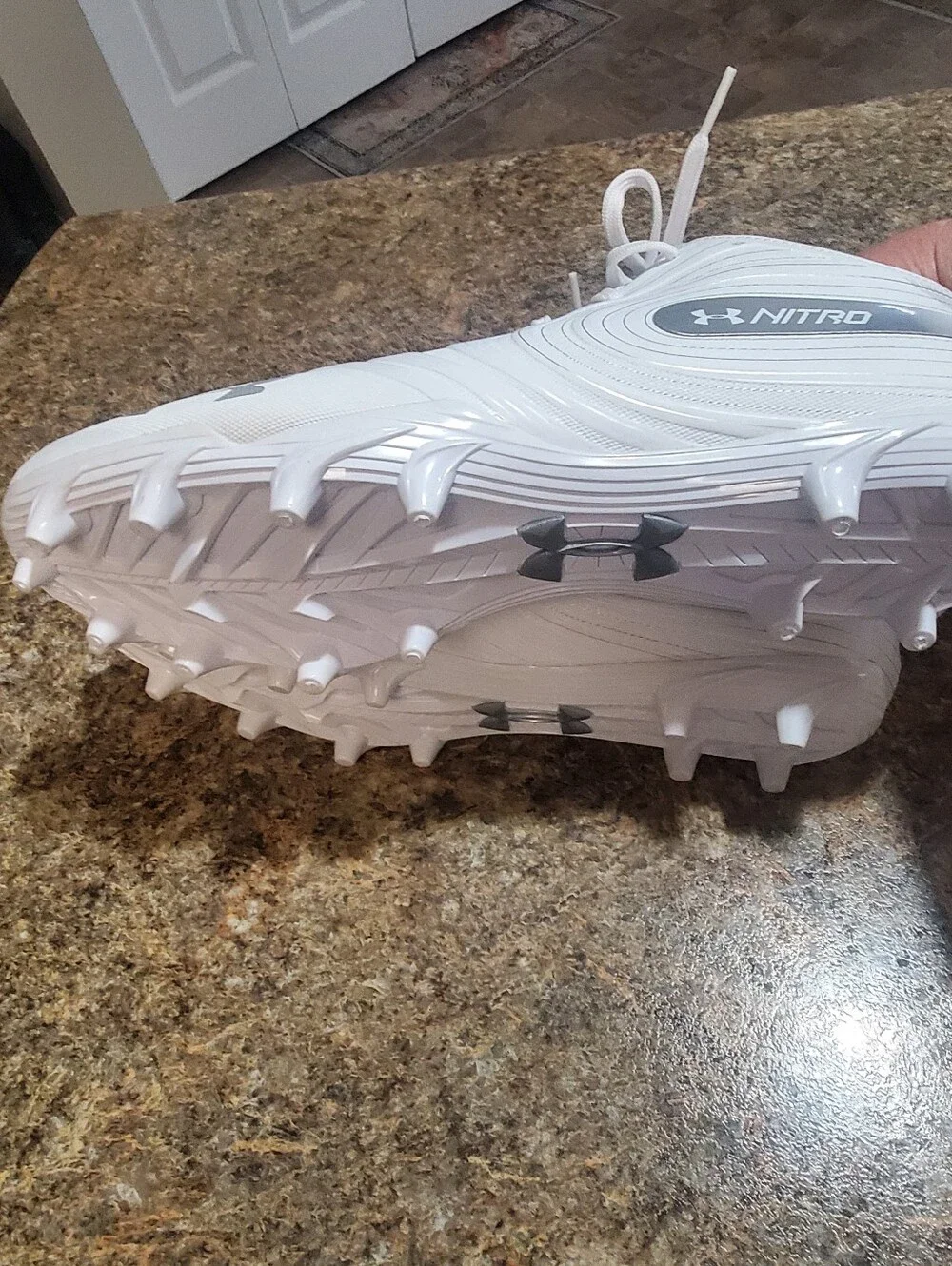 UNDER ARMOUR NWOT SZ 14. NITRO MID MC FOOTBALL CLEATS. WHITE SILVER